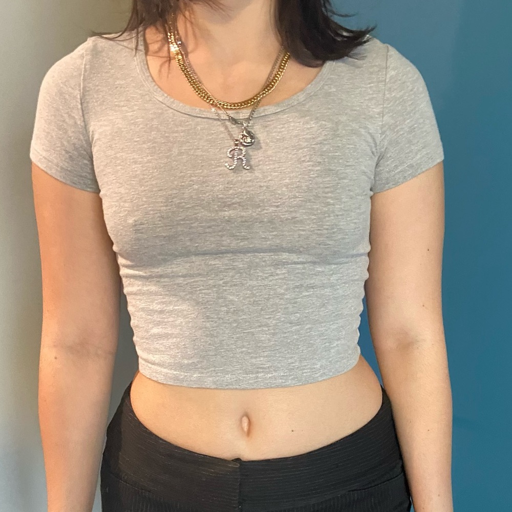 Grey top